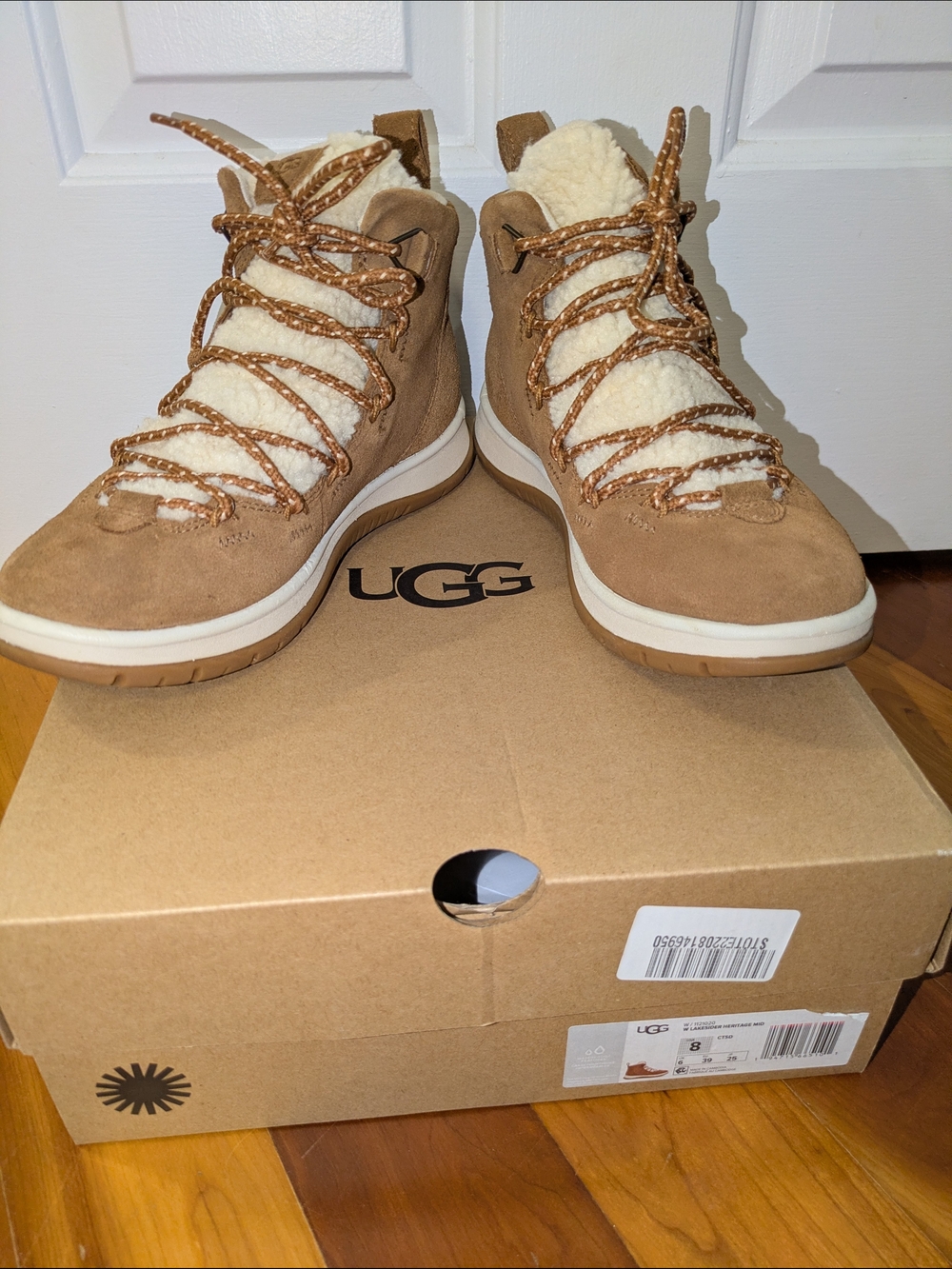 UGG Women's Lakesider Tan Hertiage Shearling-Lined Hiker Boots